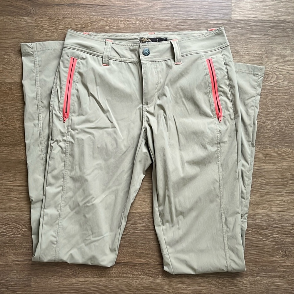 PrAna Women’s Aria convertible pants size 2, built in roll up Capri